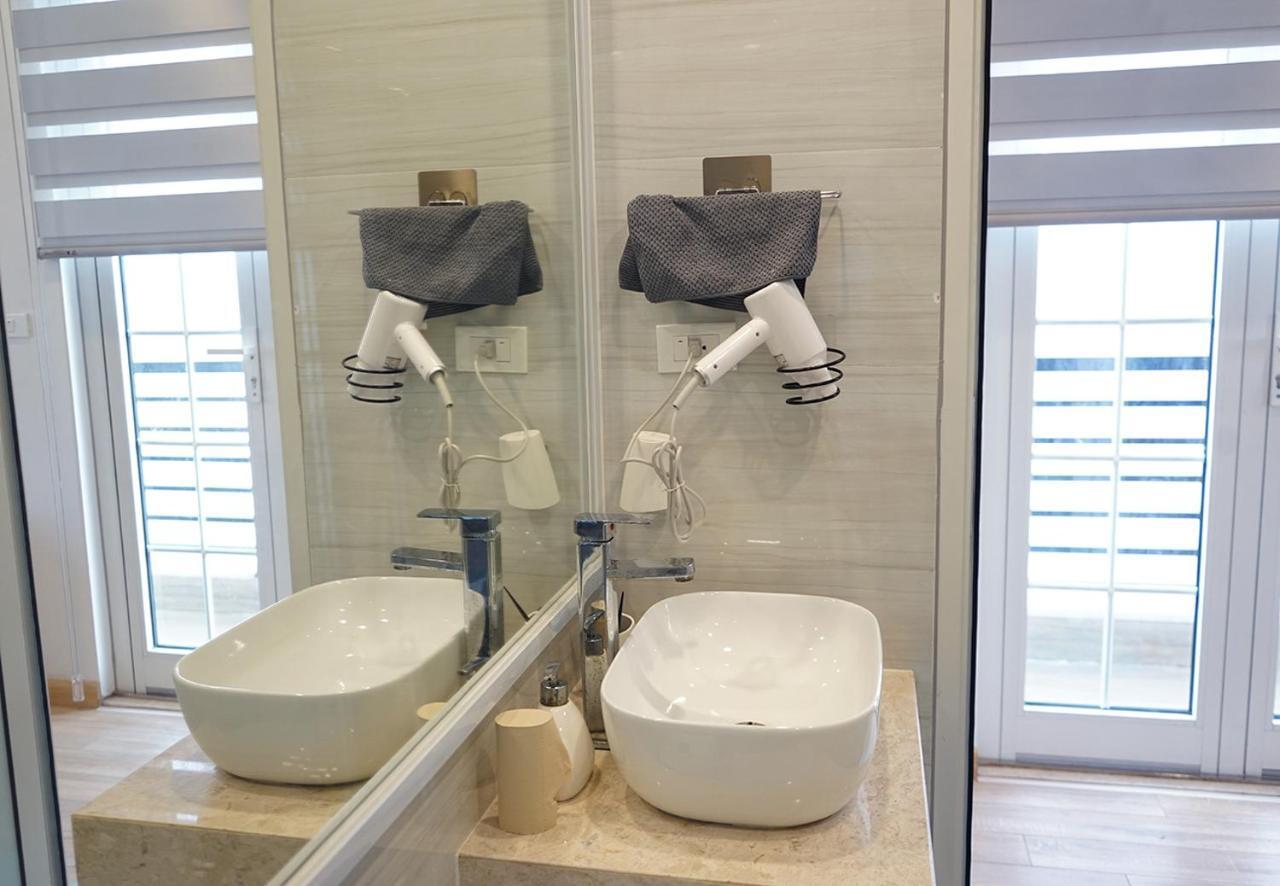 האנוי Lyn House - Service Apartment Hoang Quoc Viet מראה חיצוני תמונה
